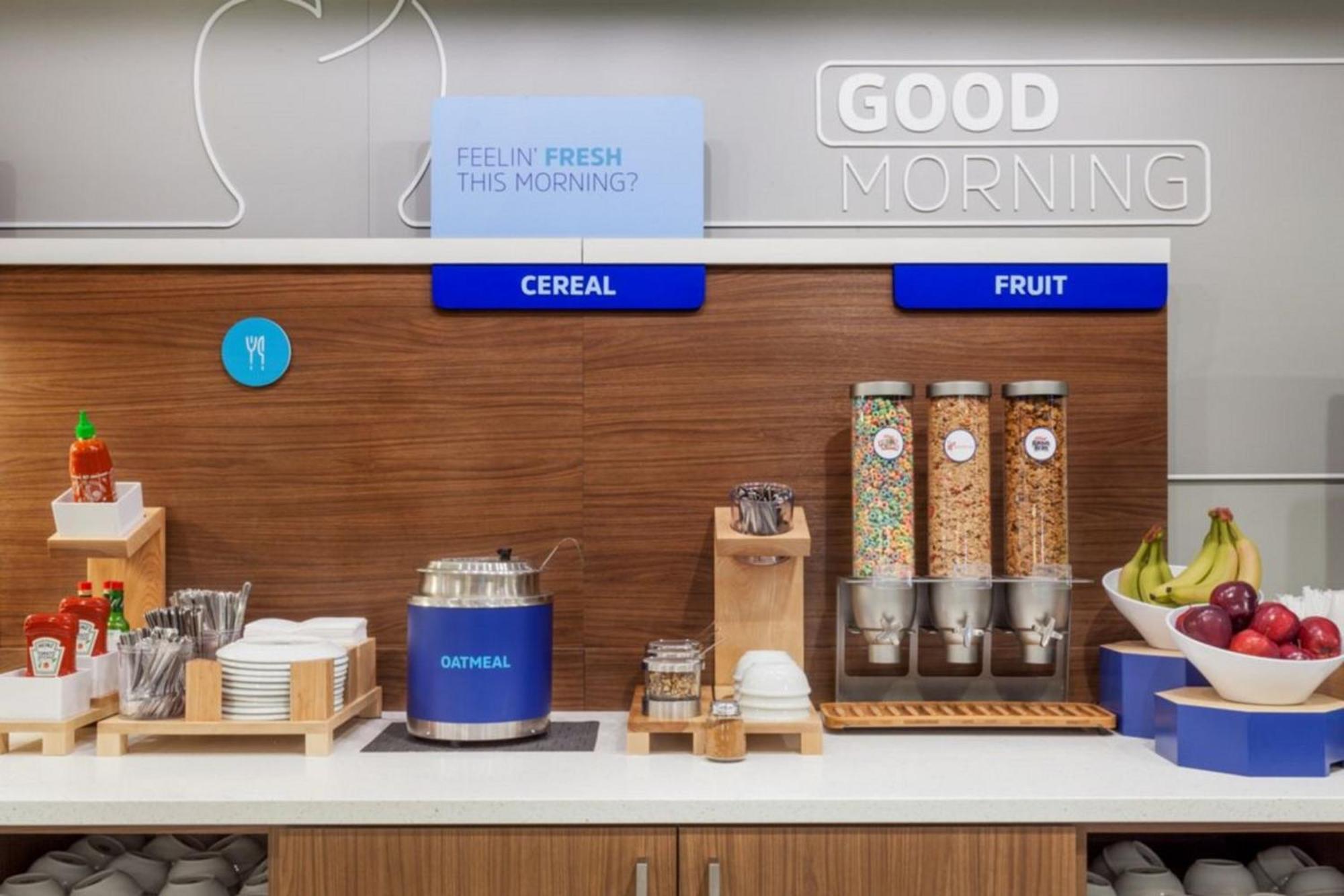 Holiday Inn Express Holly Springs - Raleigh Area By Ihg エクステリア 写真